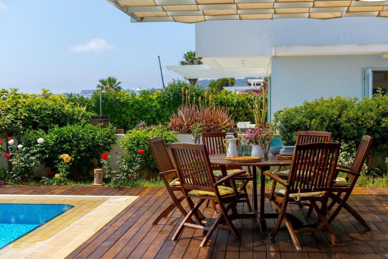 Protaras Beachfront Villa Alia 외부 사진
